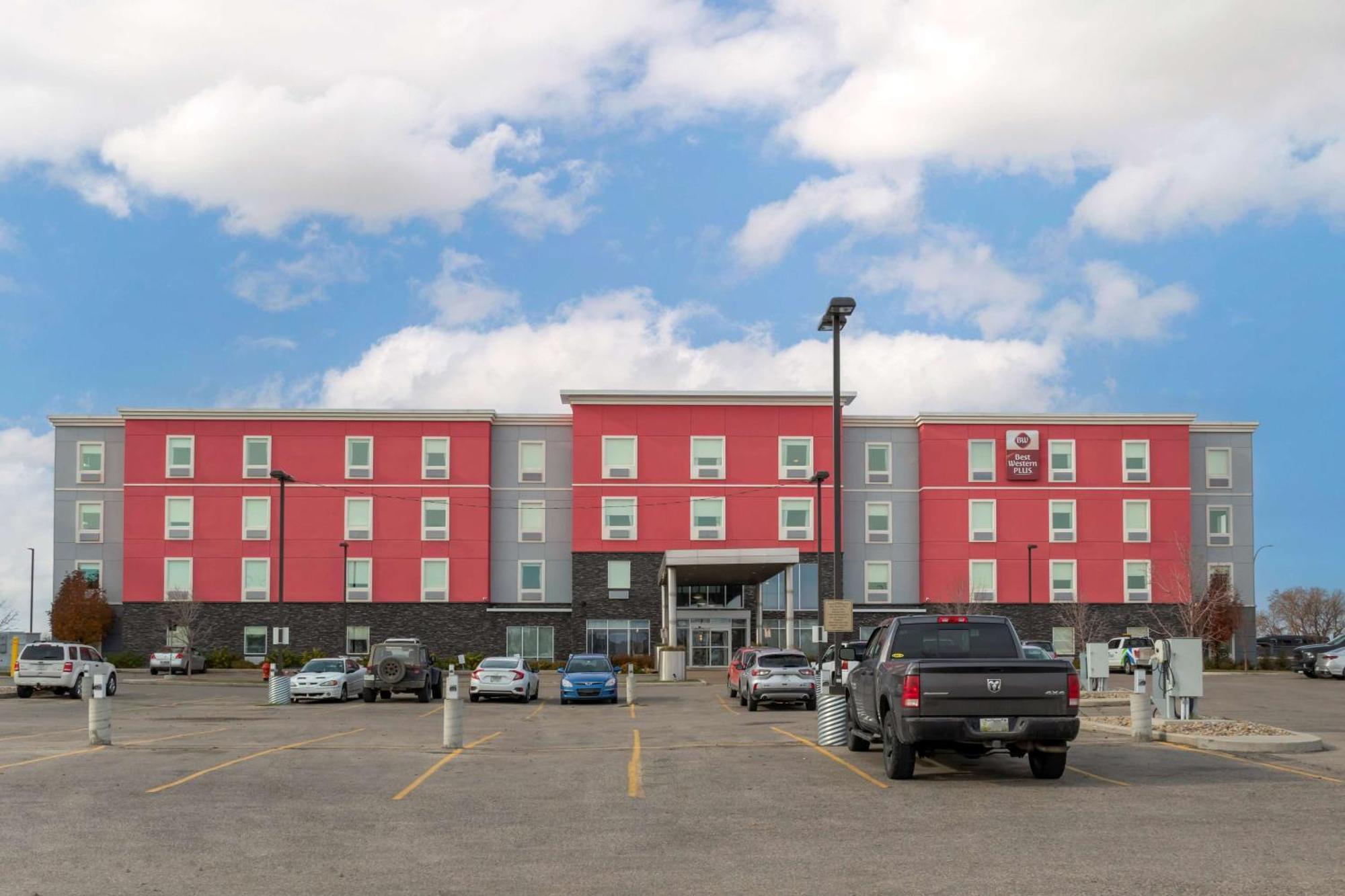 Best Western Plus Airport Inn & Suites Saskatoon Zewnętrze zdjęcie