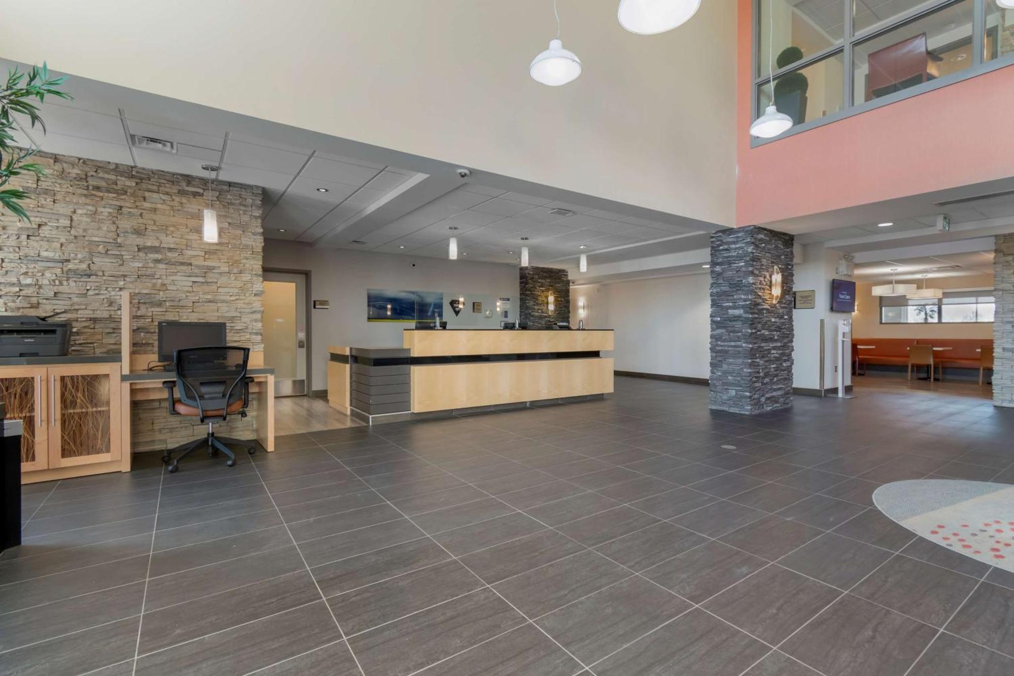 Best Western Plus Airport Inn & Suites Saskatoon Zewnętrze zdjęcie