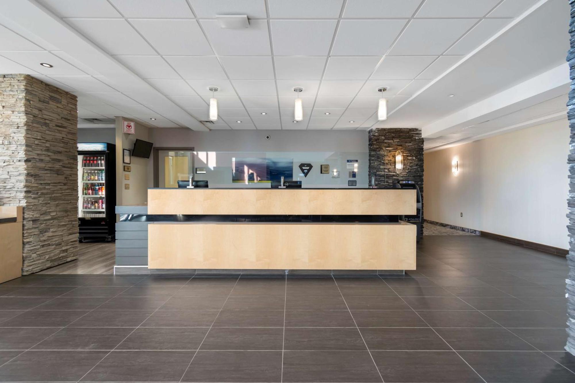 Best Western Plus Airport Inn & Suites Saskatoon Zewnętrze zdjęcie