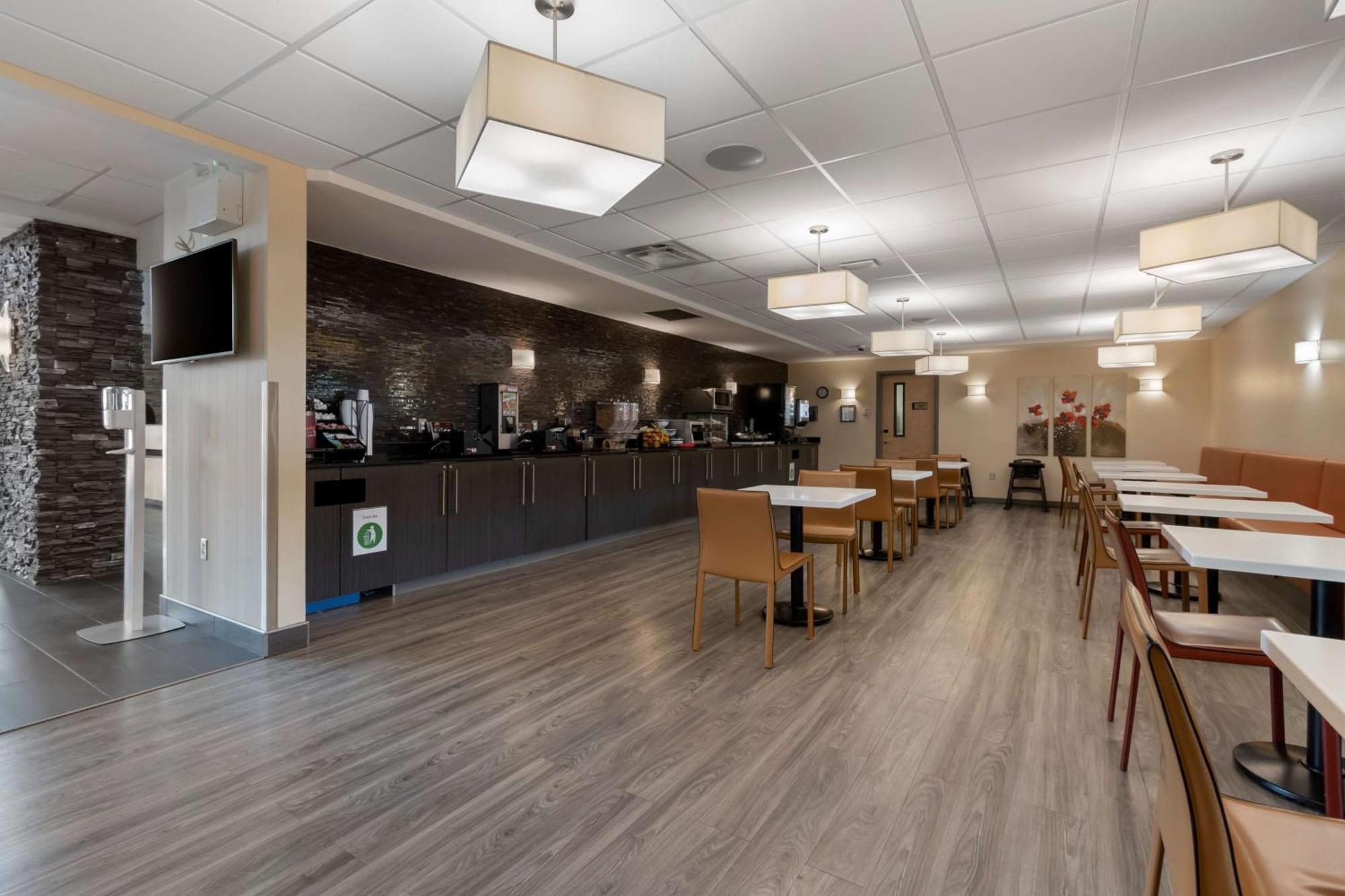 Best Western Plus Airport Inn & Suites Saskatoon Zewnętrze zdjęcie