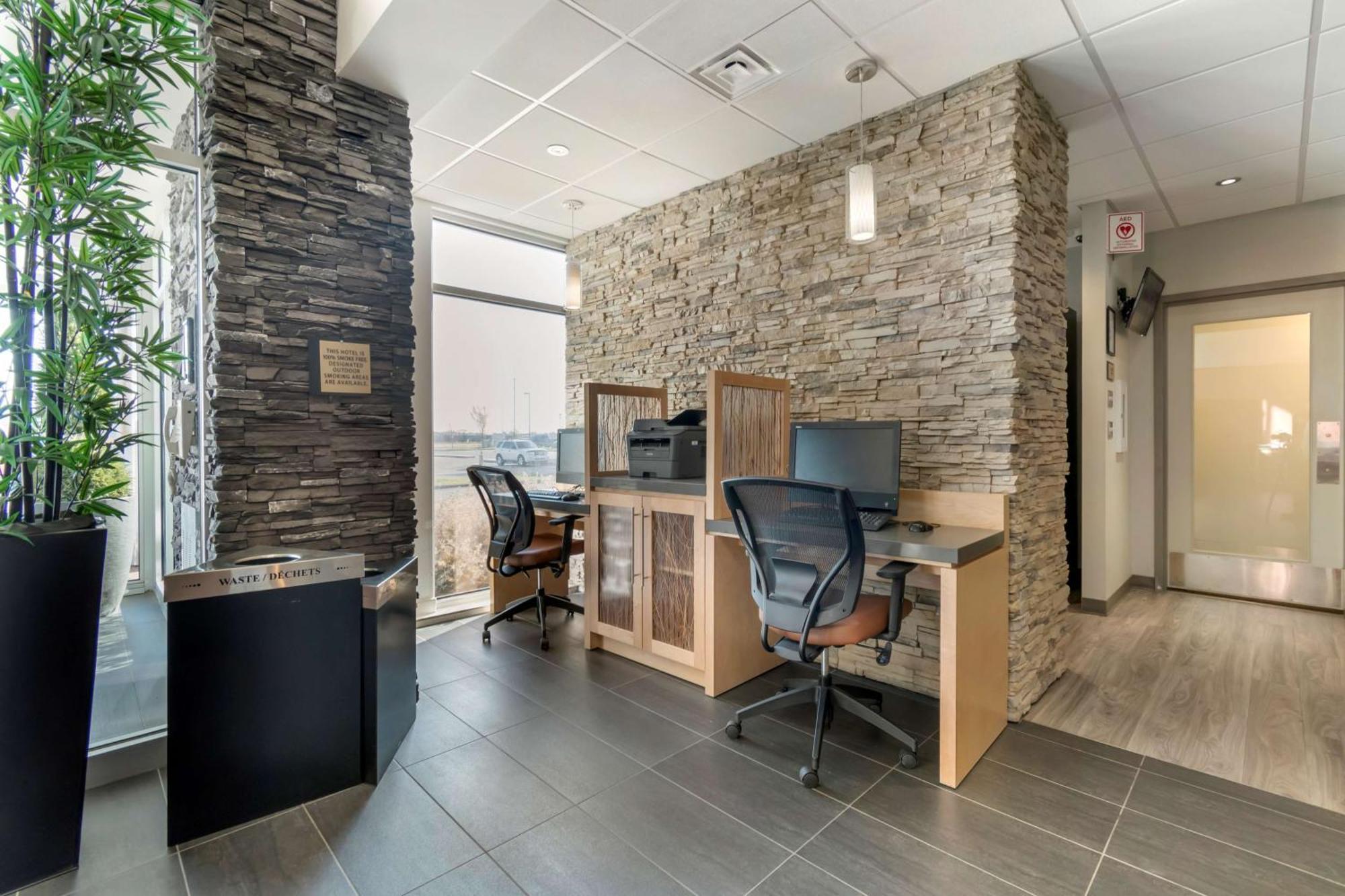 Best Western Plus Airport Inn & Suites Saskatoon Zewnętrze zdjęcie