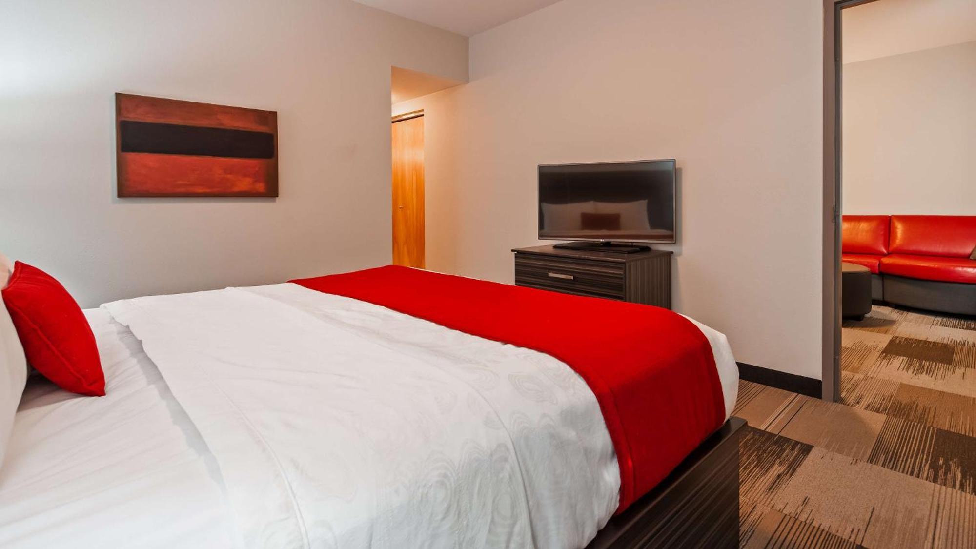 Best Western Plus Airport Inn & Suites Saskatoon Zewnętrze zdjęcie