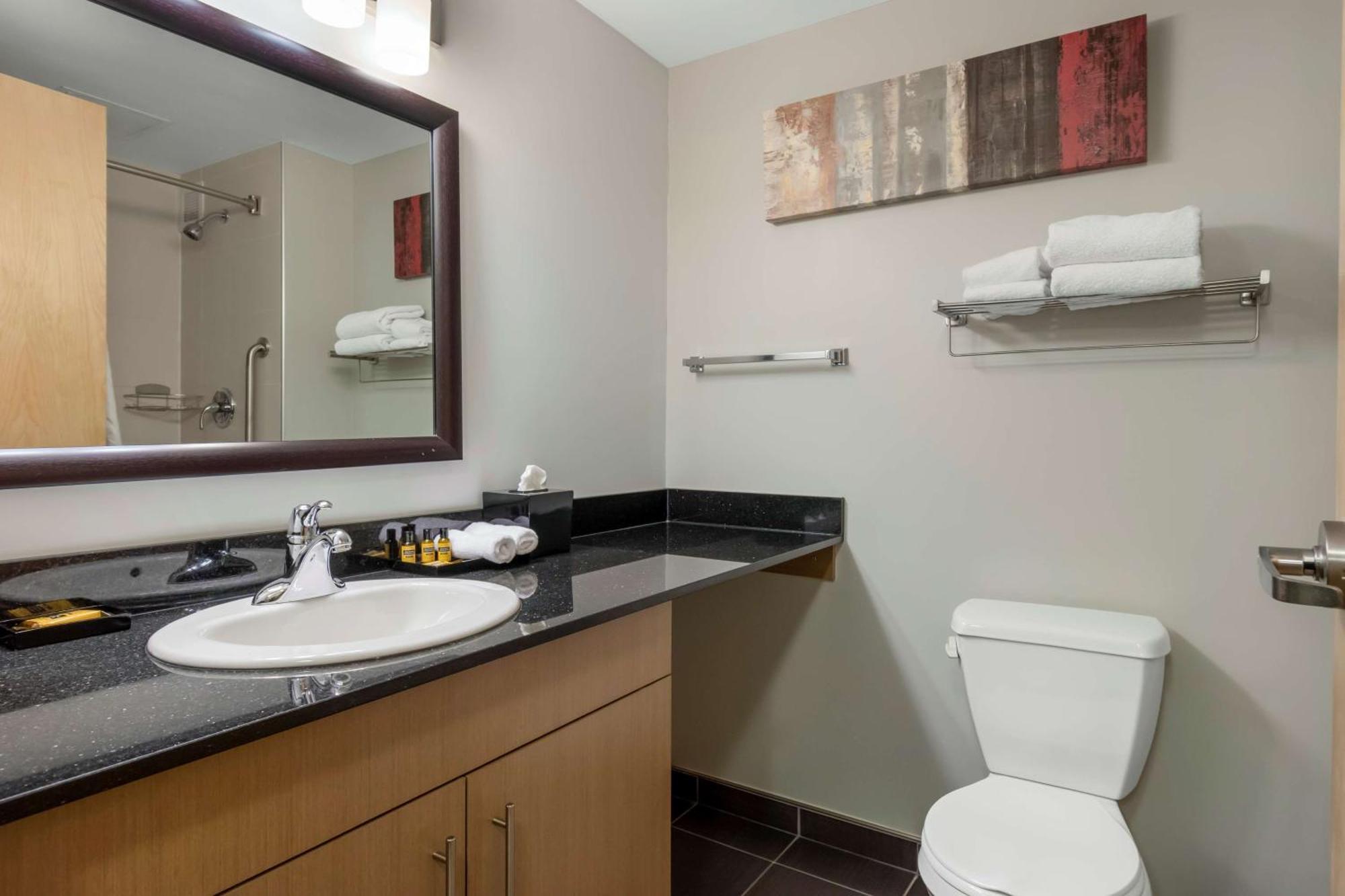Best Western Plus Airport Inn & Suites Saskatoon Zewnętrze zdjęcie