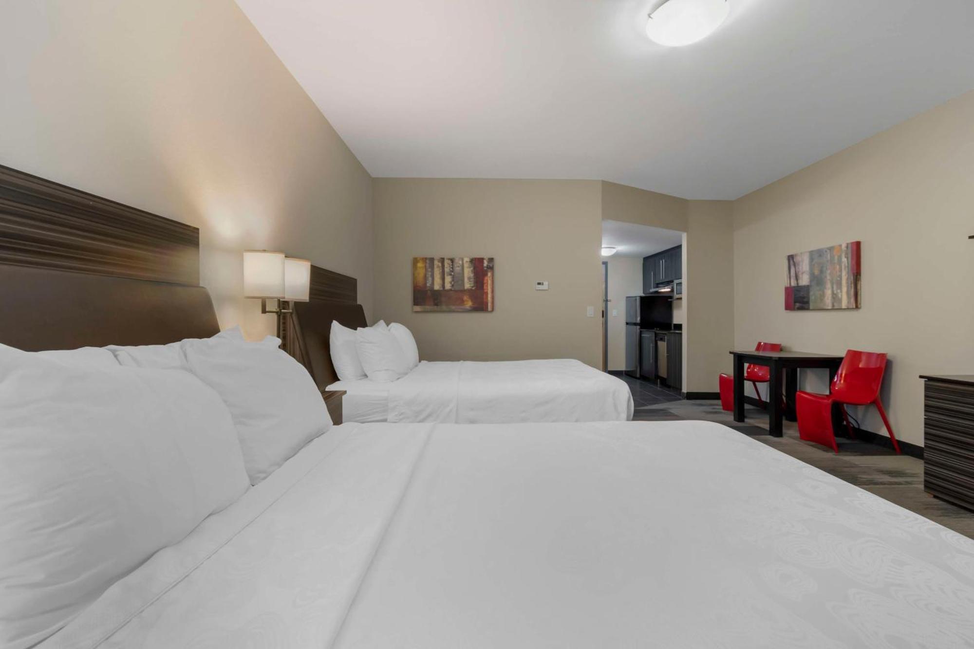 Best Western Plus Airport Inn & Suites Saskatoon Zewnętrze zdjęcie