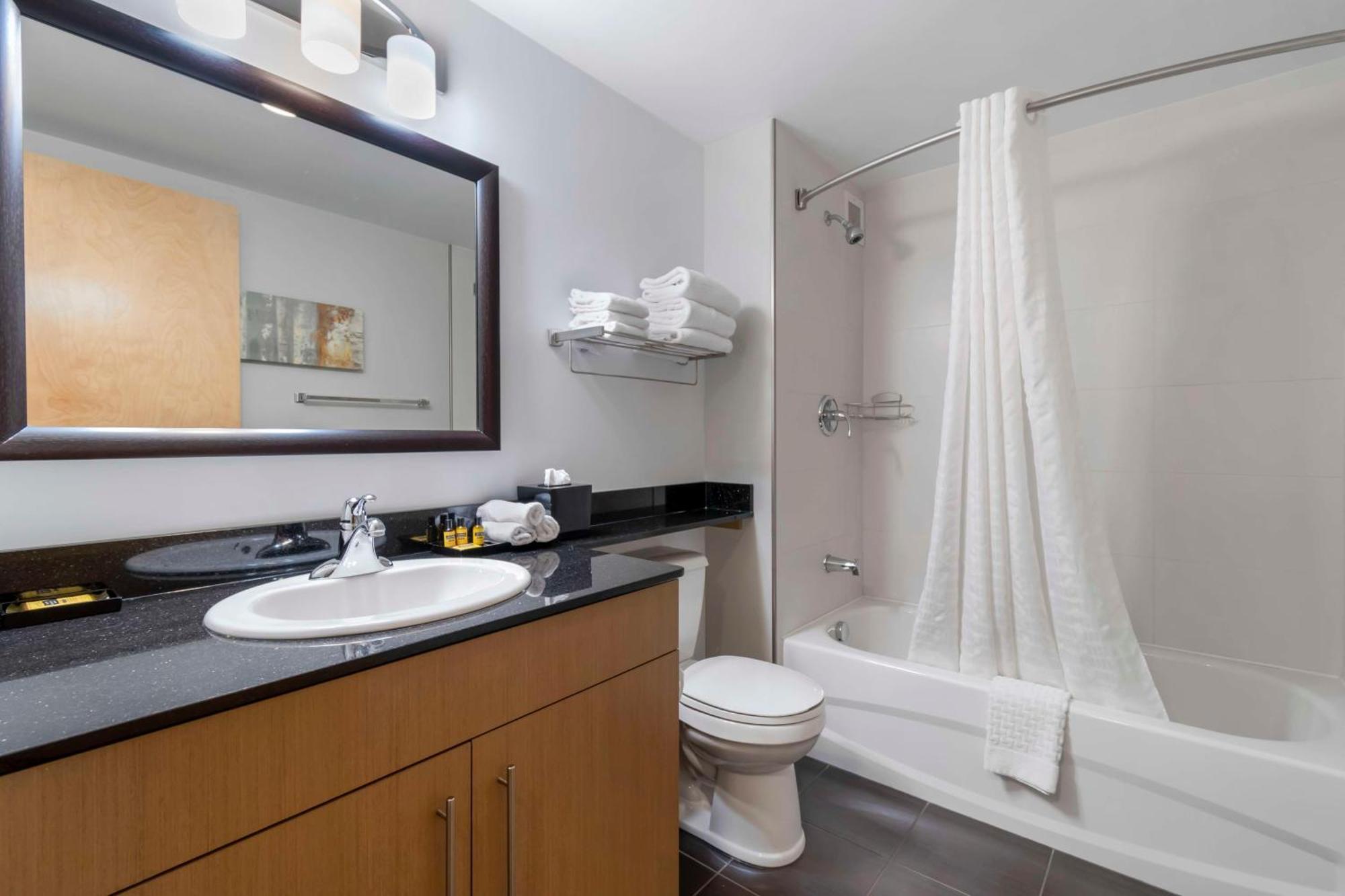 Best Western Plus Airport Inn & Suites Saskatoon Zewnętrze zdjęcie