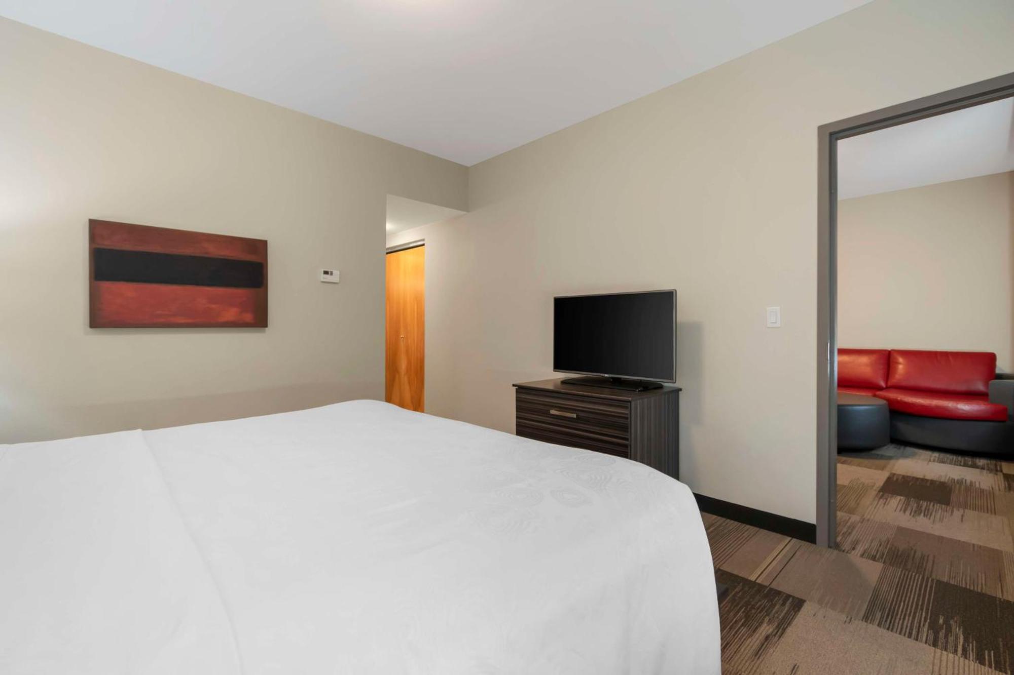 Best Western Plus Airport Inn & Suites Saskatoon Zewnętrze zdjęcie