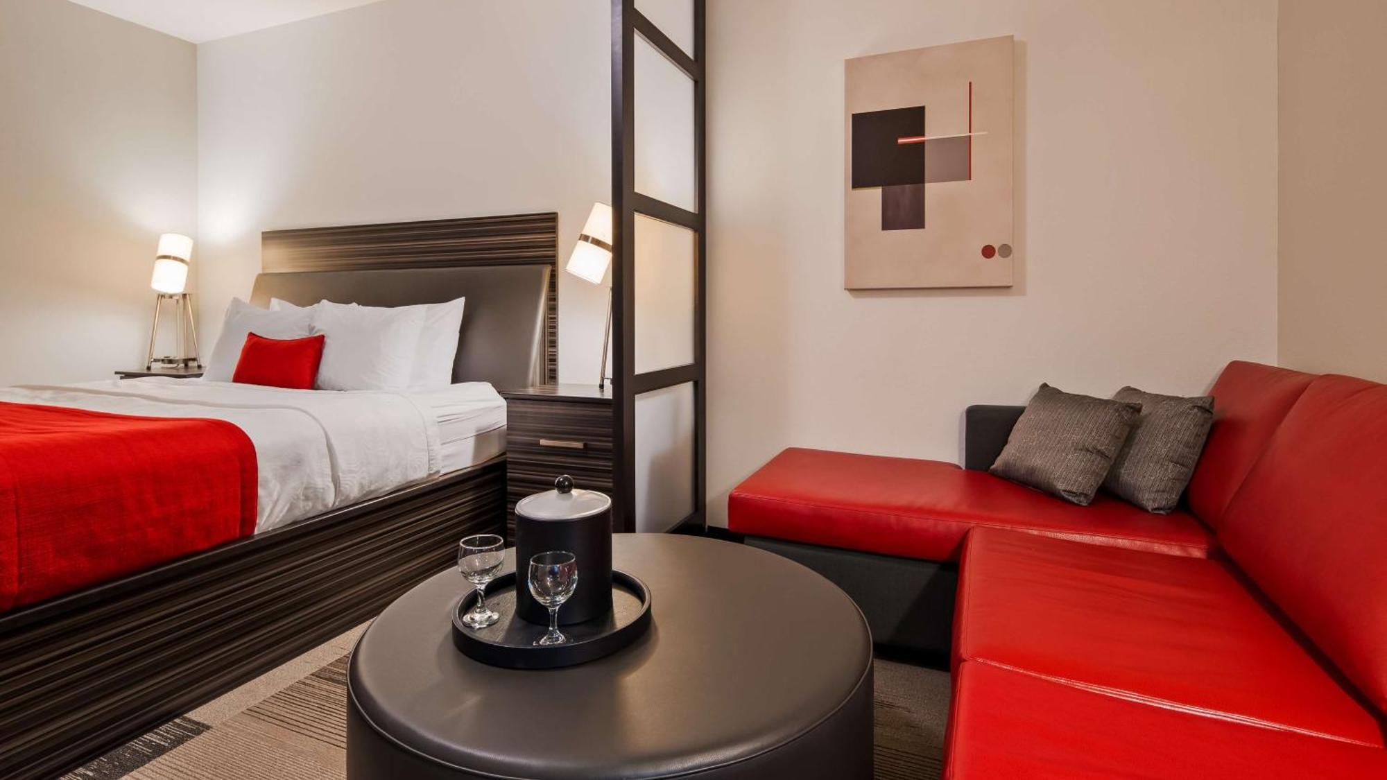 Best Western Plus Airport Inn & Suites Saskatoon Zewnętrze zdjęcie