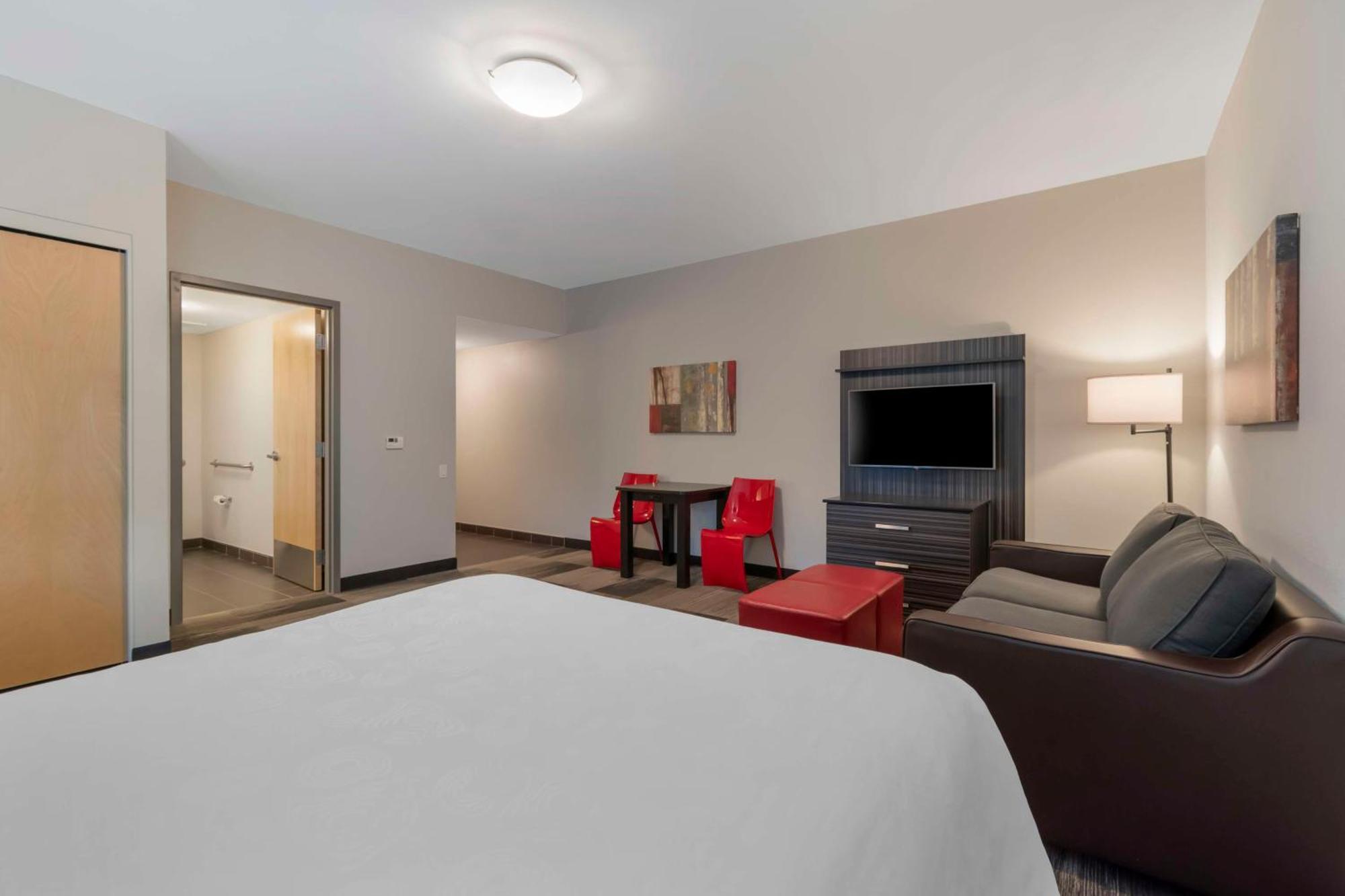 Best Western Plus Airport Inn & Suites Saskatoon Zewnętrze zdjęcie
